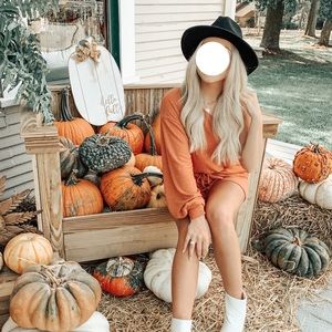 Orange one shoulder sleeve romper – super comfortable- boutique bought - small
